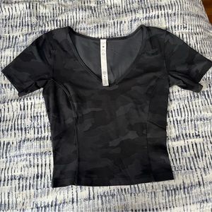 Lululemon Nulu Cropped Slim Yoga Tee